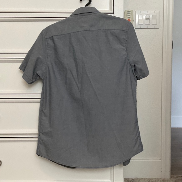 #0395 Grey Button Up Size M Brand RVCA - Picture 2 of 3